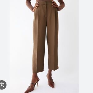 Aritzia Effortless Cropped Pants